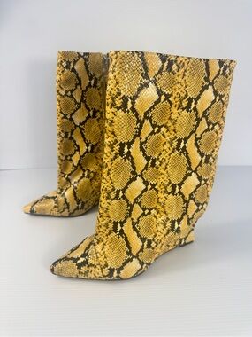 Azalea Wang VINCI Yellow Snake Print Mid-Calf Wedge Boots NIB